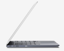 Chromebook otevřený